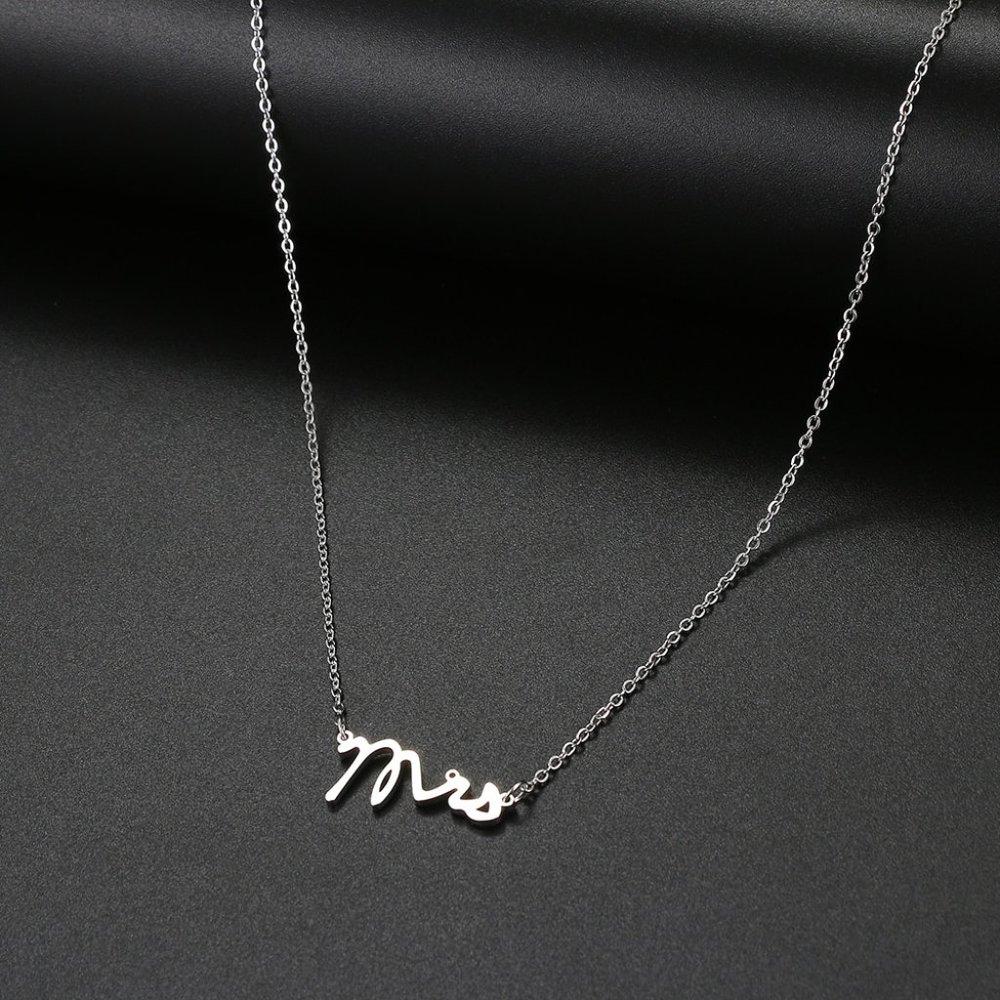 Mrs necklace - Silver version